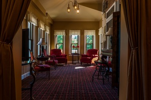 The Equestrian Suite - Room 205 Photo 3