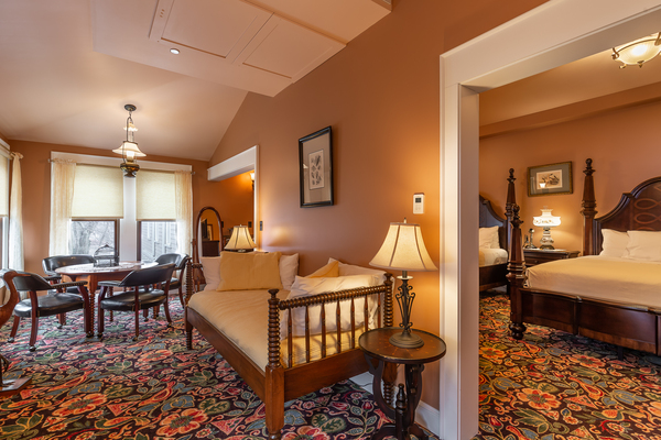 The Aviary Suite - Room 206 Photo 5