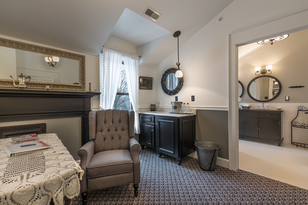 Domino Room - Room 307 Photo 3